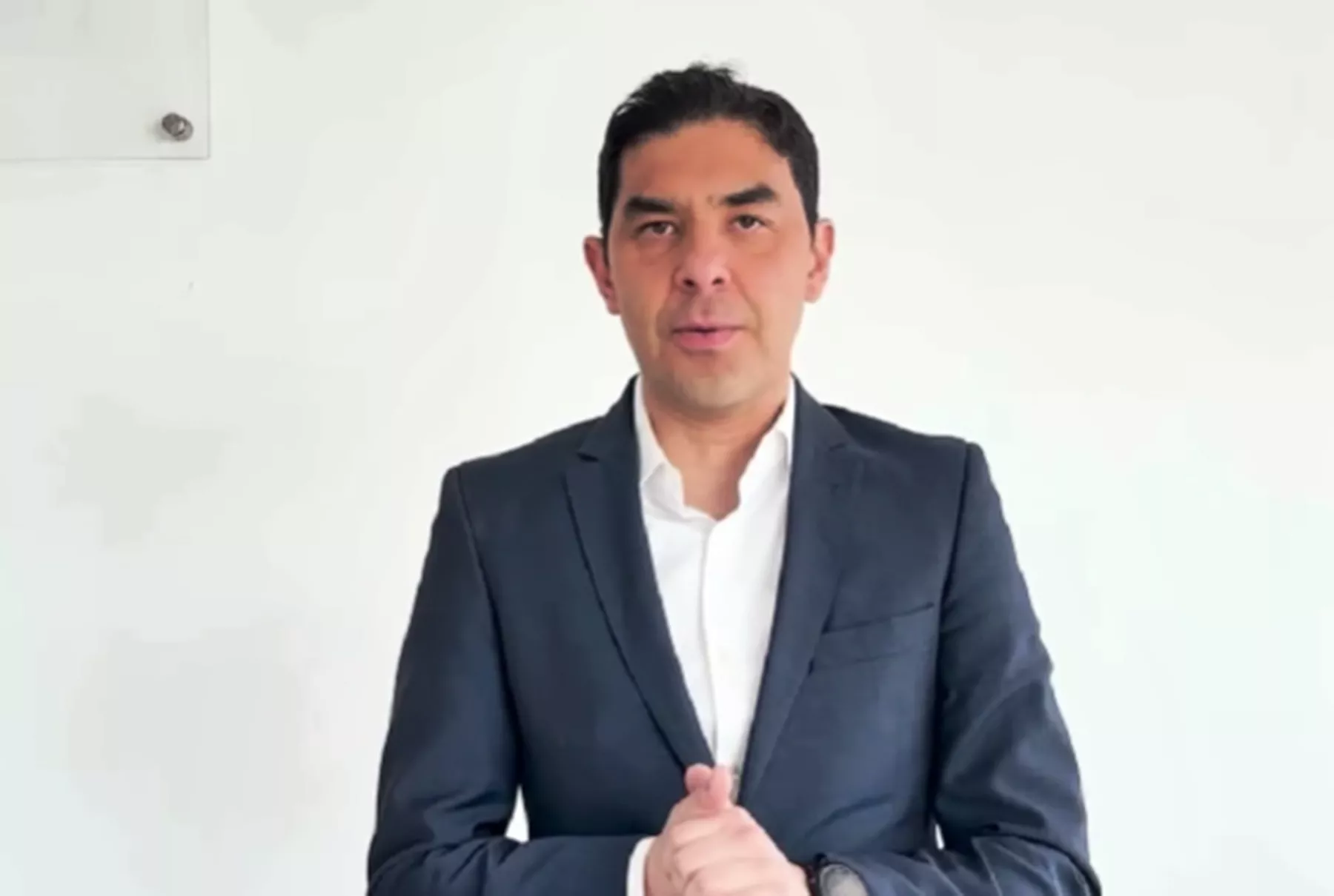 Roberto Moreno Herrera sesna.jpg