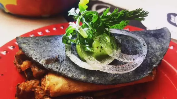 Taco embarazado en Cantina Fina