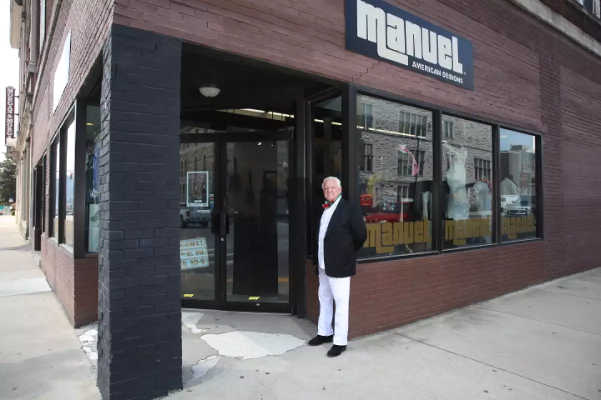 Manuel American Desings