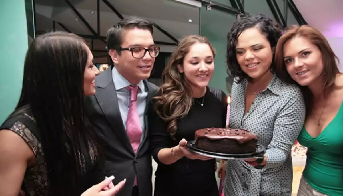 Crisel, Gerardo Islas, Sherlyn, Mariana Gomez del Campo, Soraida Gómez.