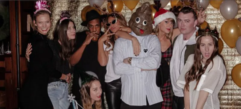 La cantante convirtió el "after party" del festival "Jingle Ball" de Nueva York en su fiesta de 25 años. Jay Z, Beyoncé, Justin Timberlake y muchos más la acompañaron.