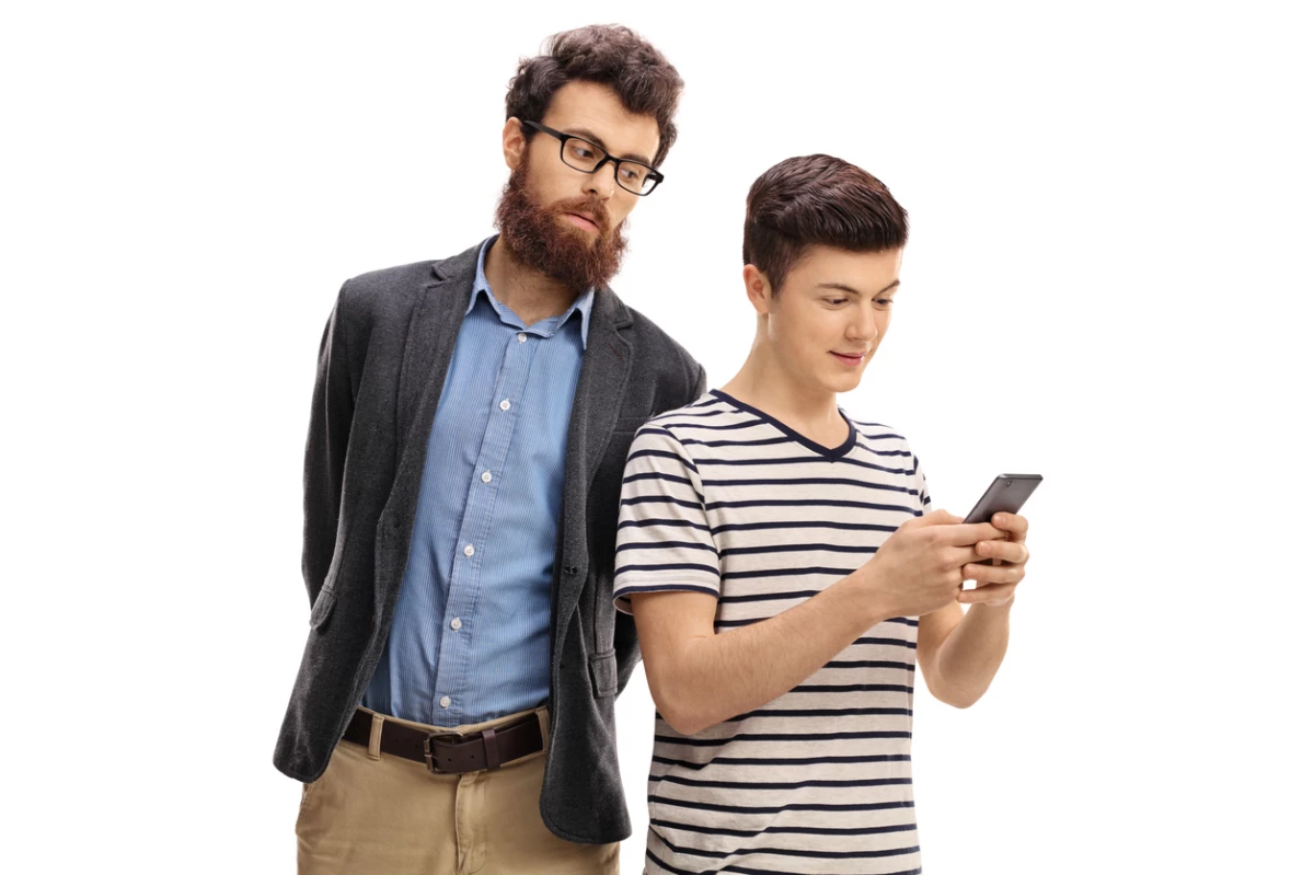 Padres e hijos con gadgete