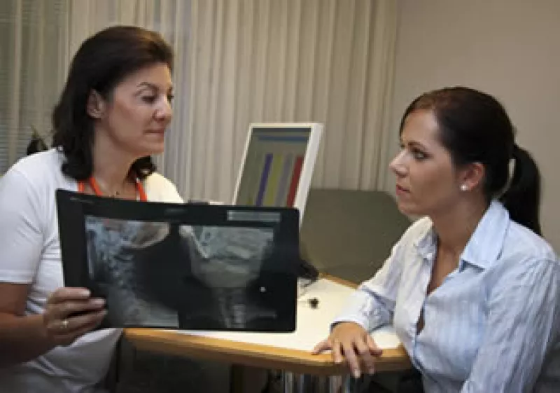 Los trabajadores independientes pueden contratar un seguro por menos de 3,041 pesos anuales.   (Foto: Photos To Go)