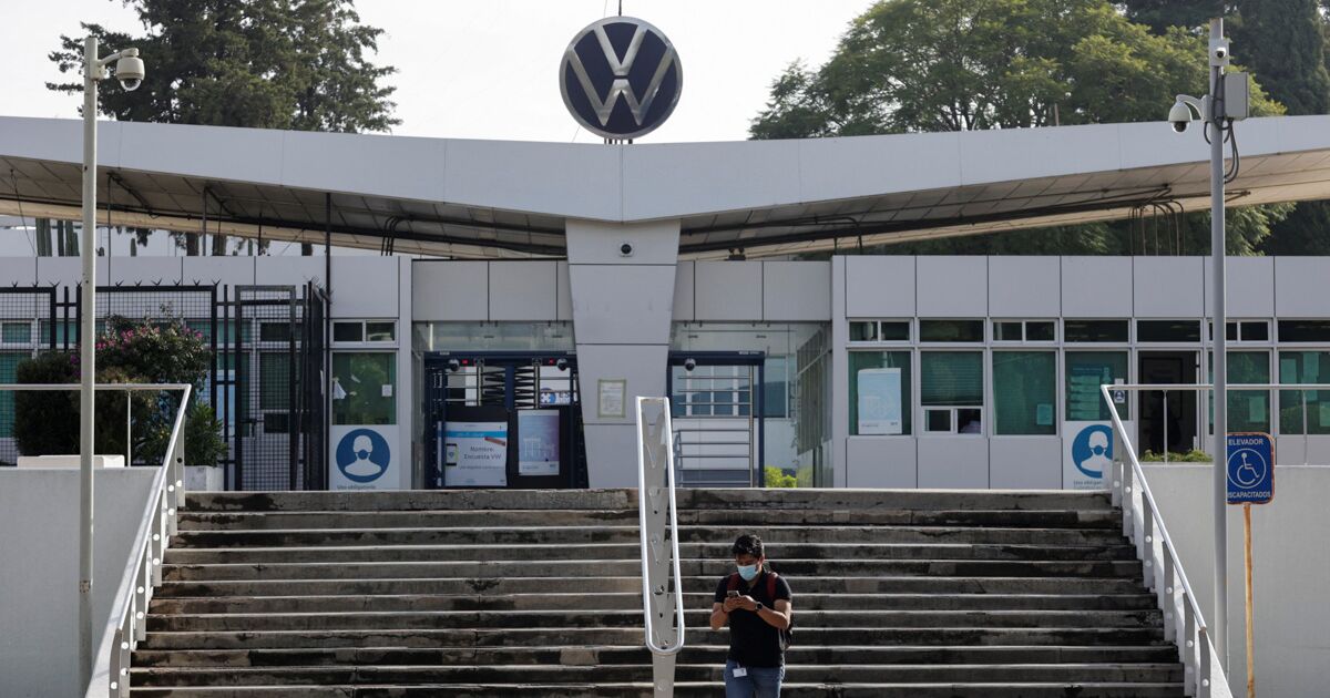 VW tarafından işten atılan işçiler STPS'den “etik” olmasını ve onları desteklemesini istiyor