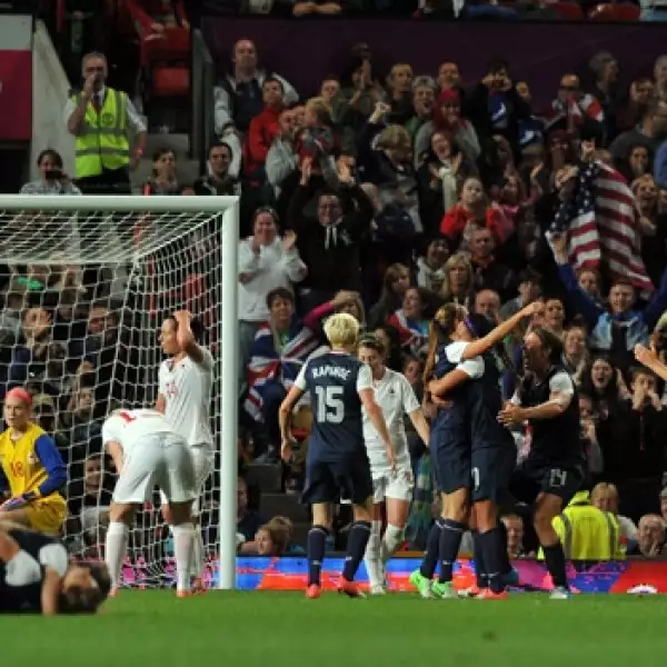 Estados Unidos gana medalla de oro en futbol femenil