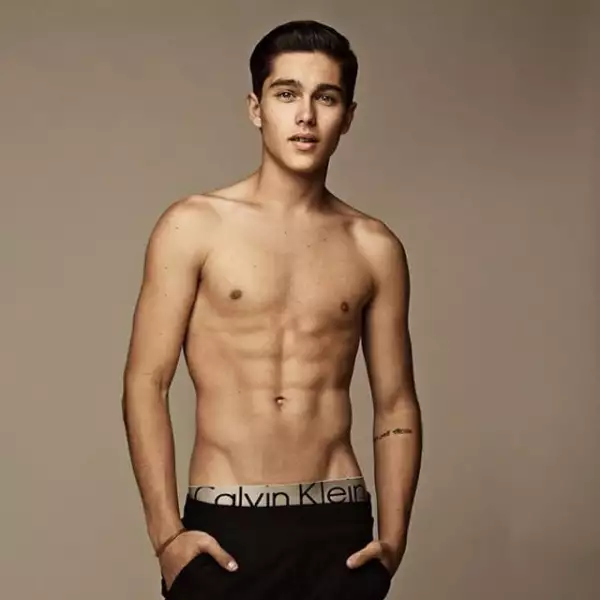 Sus fotos shirtless han causado impacto.