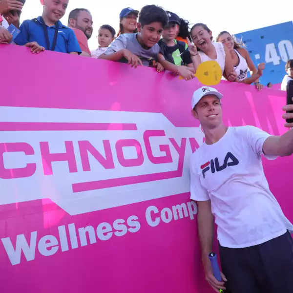 Inicia con éxito el abierto de tenis Los Cabos