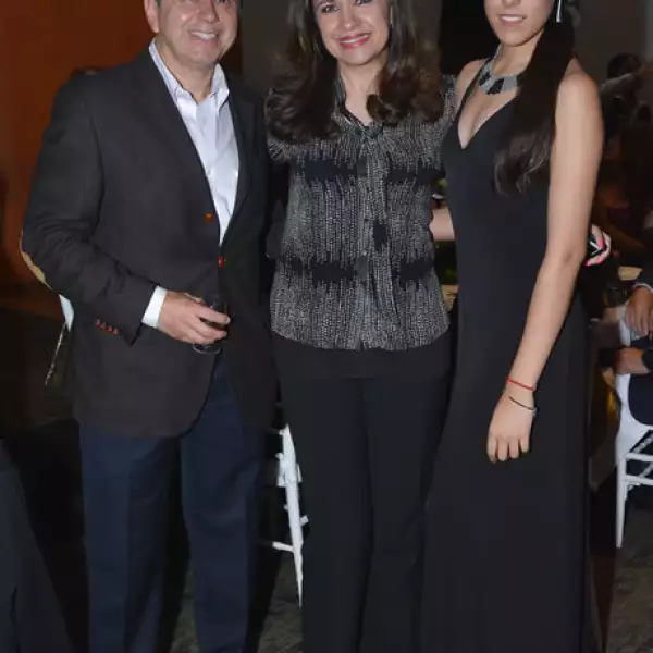 Ernesto Vázquez,Julieta Lujambio,Alejandra Montalbo
