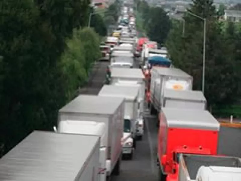 Los autotransportistas iniciarán un panel para exigir el pago de los daños. (Foto: Cortesía Canacar)