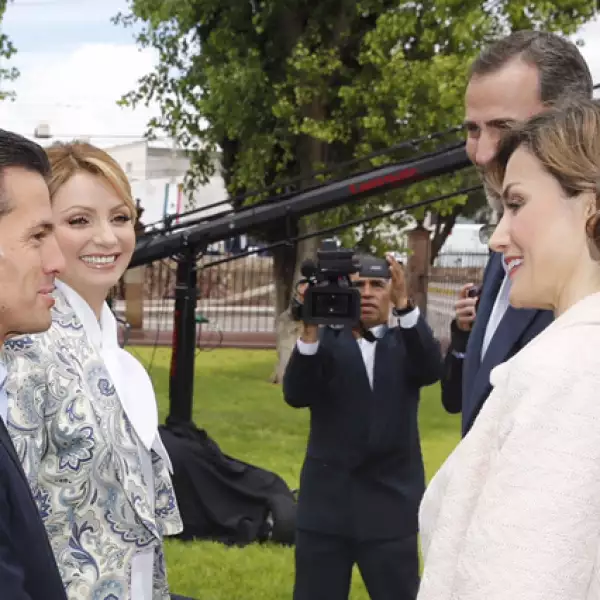 Angélica Rivera y Peña Nieto en su encuentro con los reyes de España.