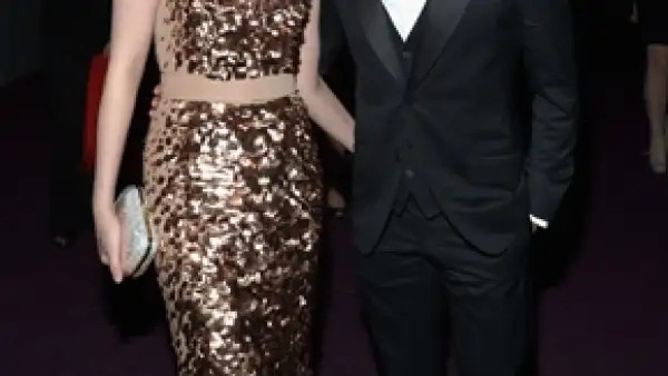 Fue en octubre pasado cuando la actriz y su esposo Jamie Bell sorprendieron con su repentina boda, ahora informaron que el bebé número uno viene en camino.