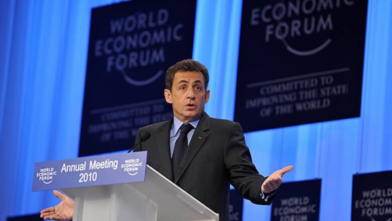 El presidente de Francia, Nicolas Sarkozy, demandó una mejoría en los sistemas bancarios mundiales, ya que, según él, fueron parte de la debacle económica global.