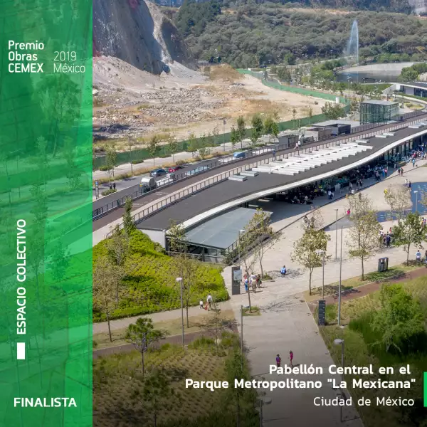 Pabellón Central en el Parque Metropolitano La Mexicana