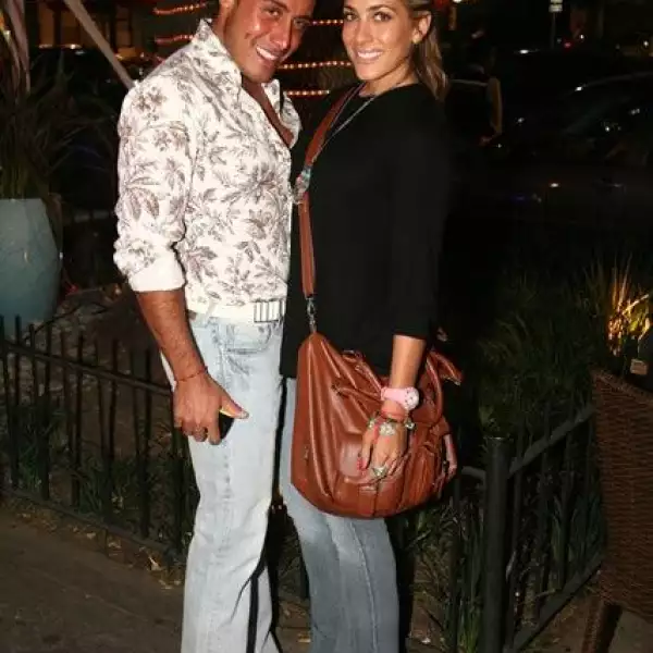 Carlos Petrone,Nunzia Rojo de la vega