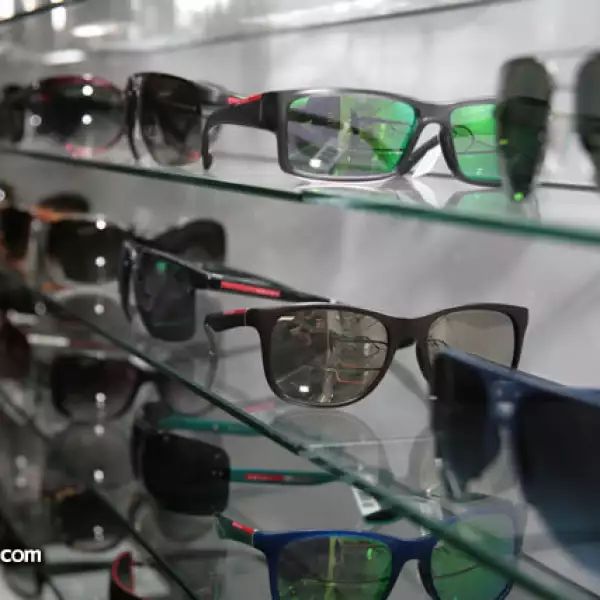 Inauguración de Sunglass Hut