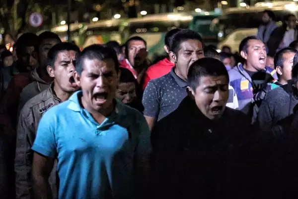 Estudiantes normalistas 