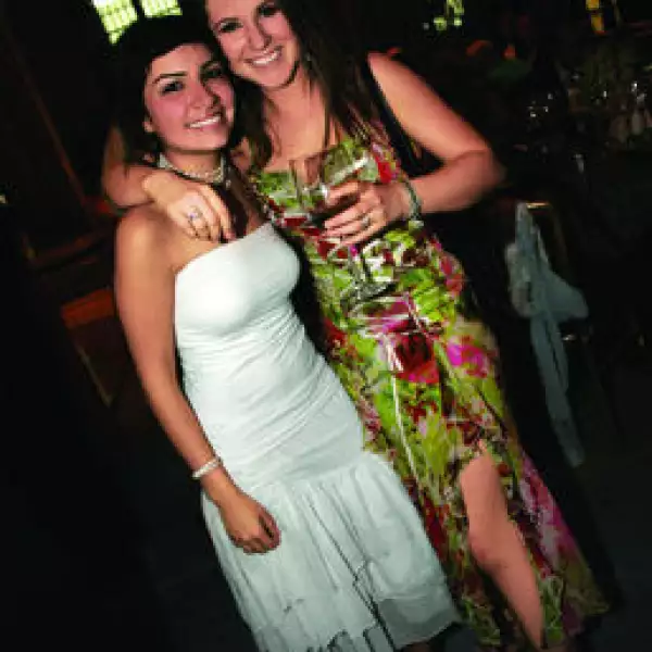 Constanza Gómez Mont, Pamela Hernández