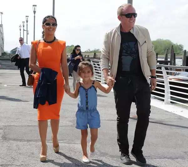 Salma Hayek y Pinault con su hija Valentina.