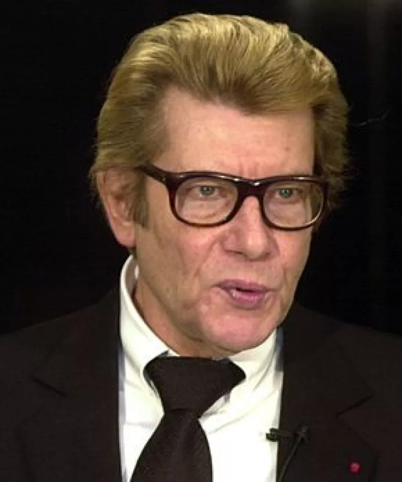 Desean recaudar hasta 300 millones de euros con las pertenencias del diseñador de modas.