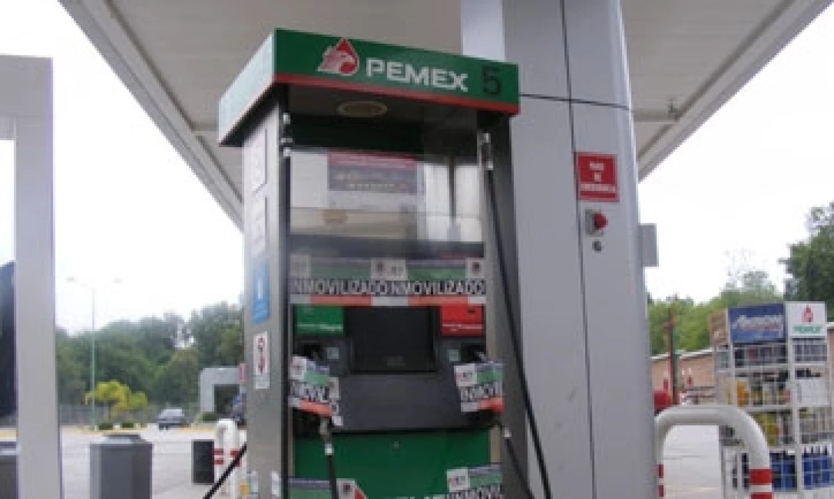 Gasoliner�as-de-Pemex-04