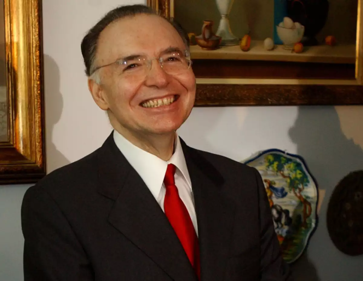 Mac Gregor murió este viernes a los 67 años, reportes indican que la causa fue una falla circulatoria, que se presentó por el ingreso en su organismo de una sustancia a la cual era alérgico.