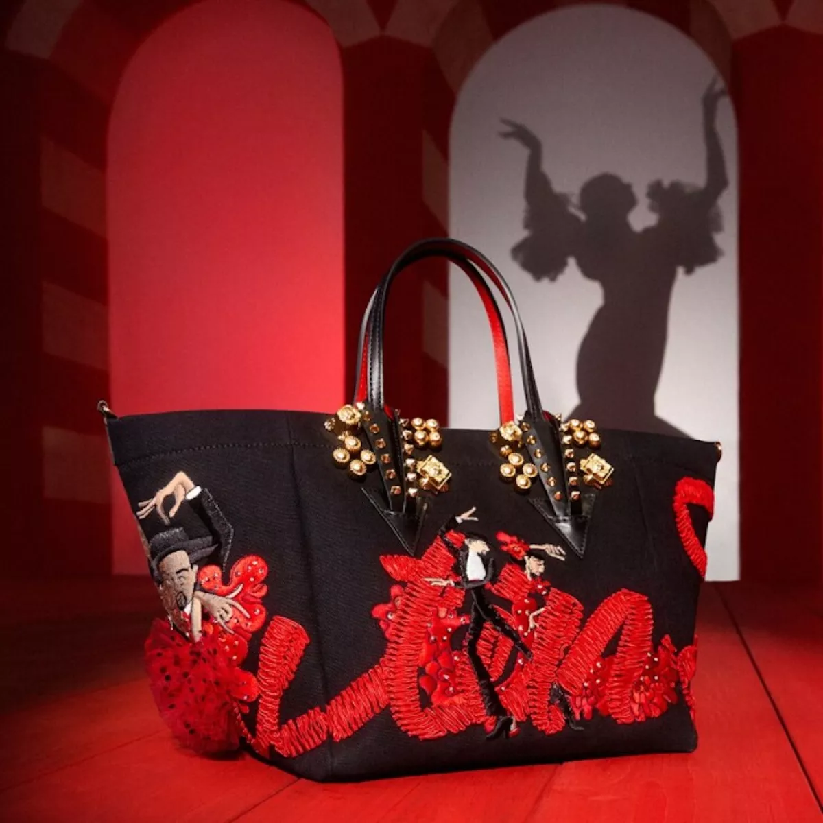 Bolsa de Christian Louboutin. 