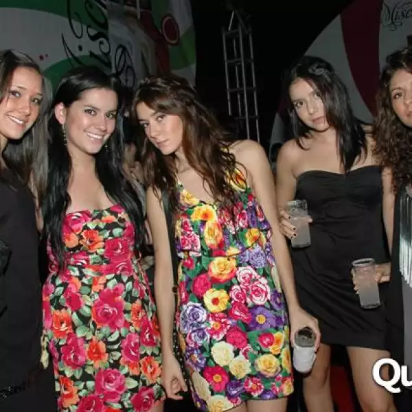 Desfile Julia y Renata