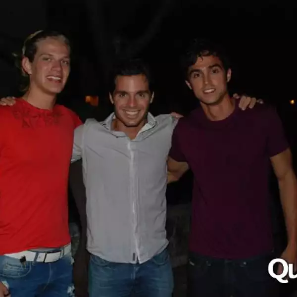 Fiesta en yate de Marcos Constandse