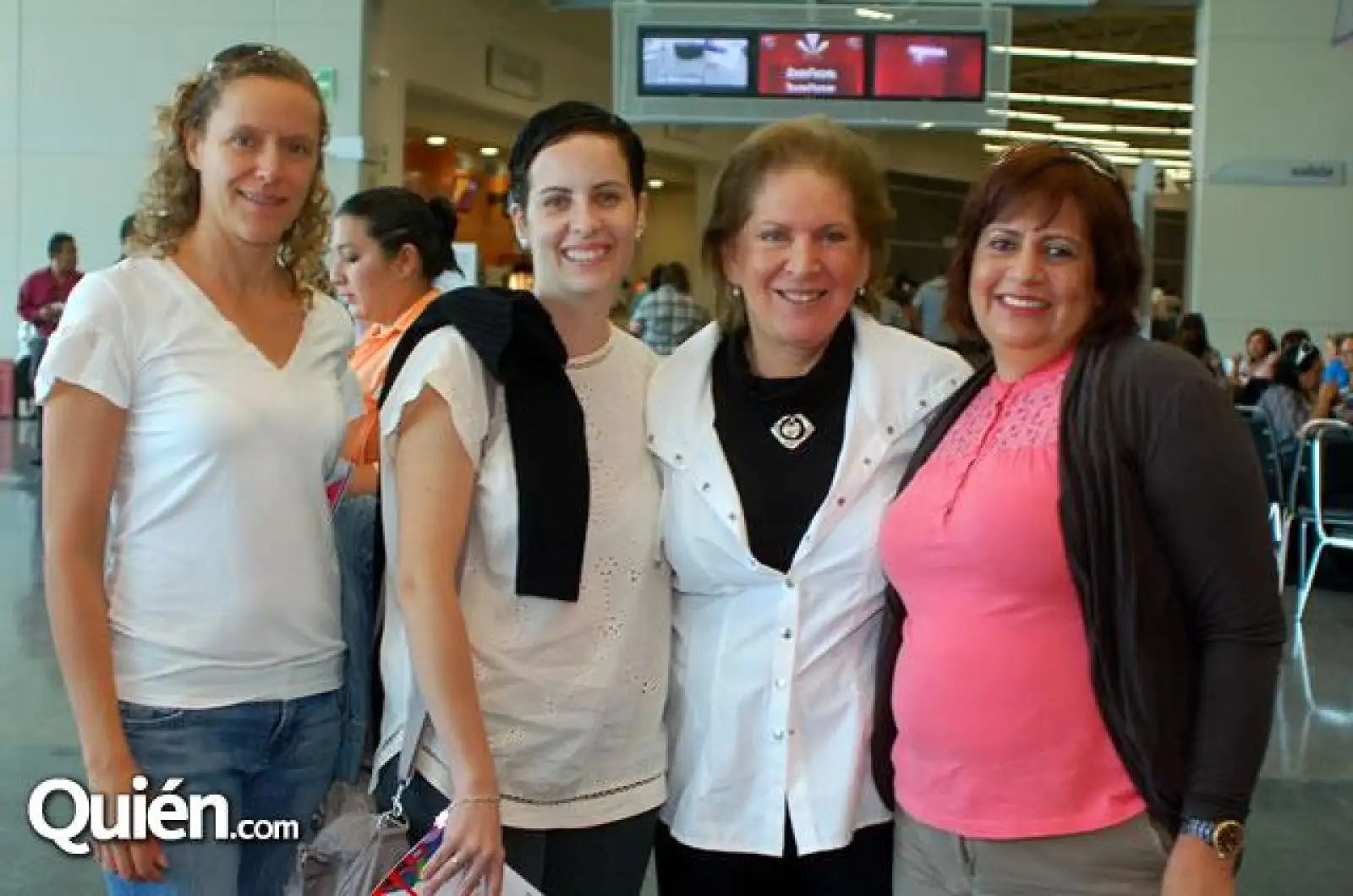 Laura Chauret,Laura Aguilar,Claudia Alegre y Mercedes Elizondo