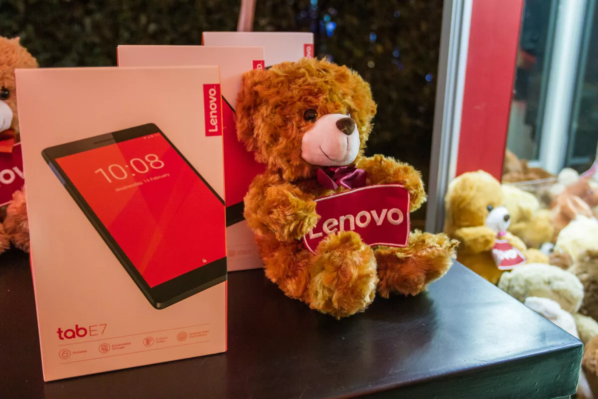 Lenovo Tab E7.jpg