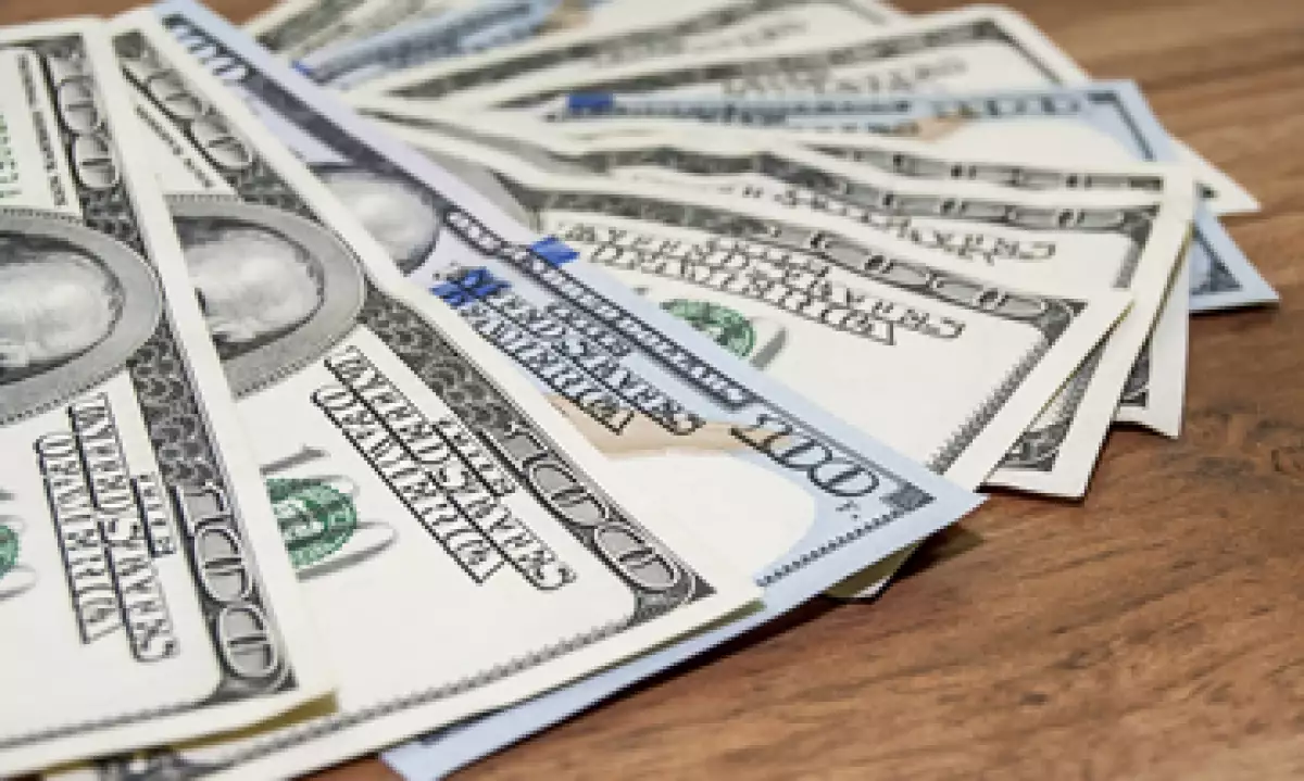 En el mercado interbancario, el dólar cotiza en 16.49 pesos. (Foto: iStock by Gettty Images)