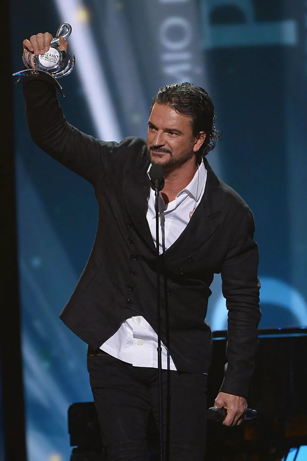 ricardo-arjona