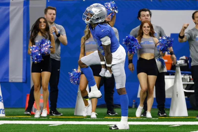 Chicago Bears v Detroit Lions