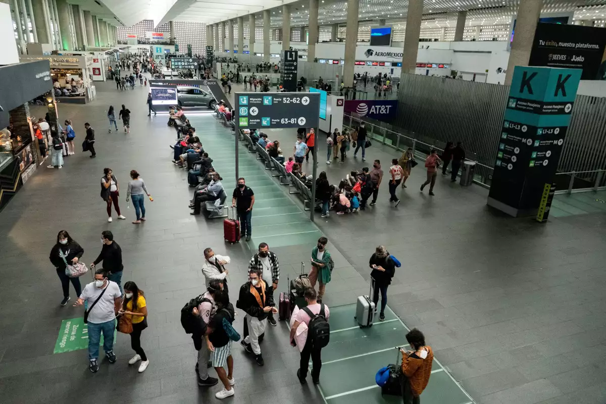 el uso de cubrebocas ya no será obligatorio en vuelos de aerolíneas mexicanas