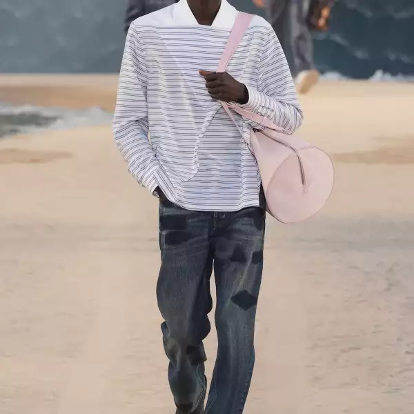 Vuitton m S27 013.jpg
