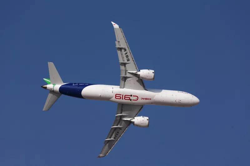 La china COMAC desafía a Airbus y Boeing en plena sobredemanda de aeronaves