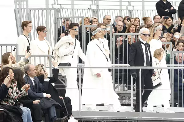 Street Style, Fall Winter 2018, Milan Fashion Week, Italy - 21 Feb 2018