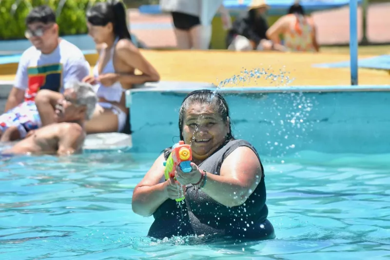 ¿Hay días oficiales de Semana Santa o debo trabajar normal? 
