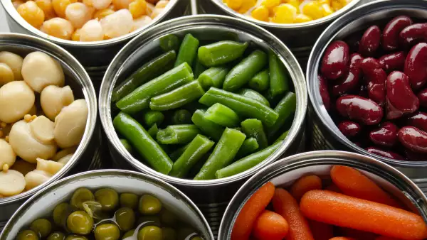 Alimentos enlatados (iStock)