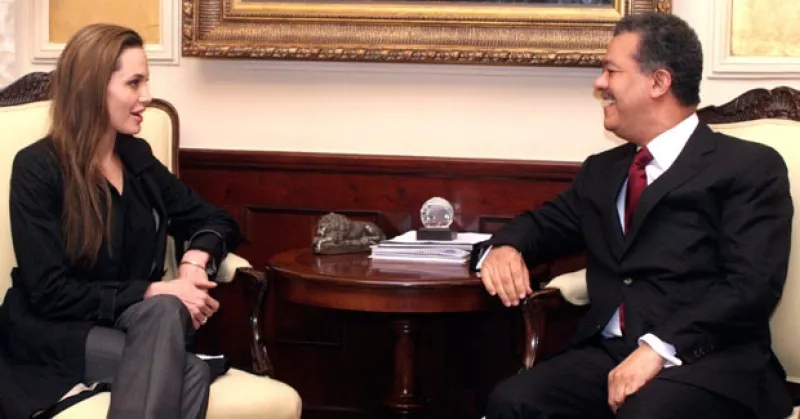 La actriz conversó con sobrevivientes haitianos hospitalizados en la vecina República Dominicana.