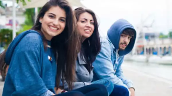 El idioma inglés, la computación y la atención a clientes son habilidades deseables en los estudiantes. (Foto: Getty Images)