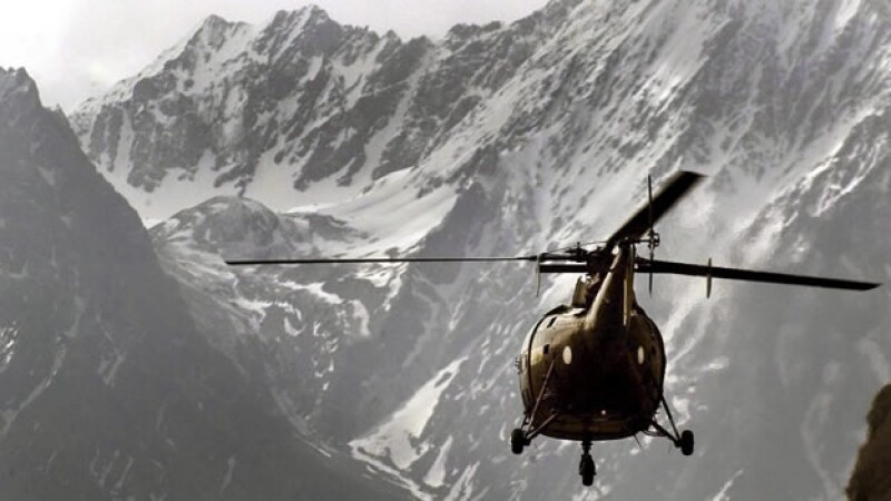 Un helicoptero en rescate tras una avalancha