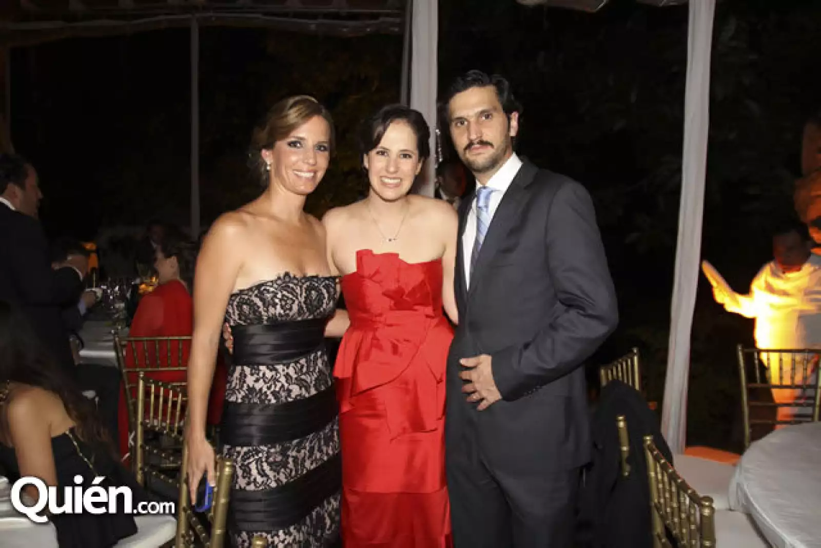 Lourdes Topete, Cristina Vilches y Ricco Barus