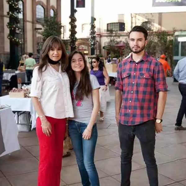 Julieta Páez,Viviana y Javier Aguirre