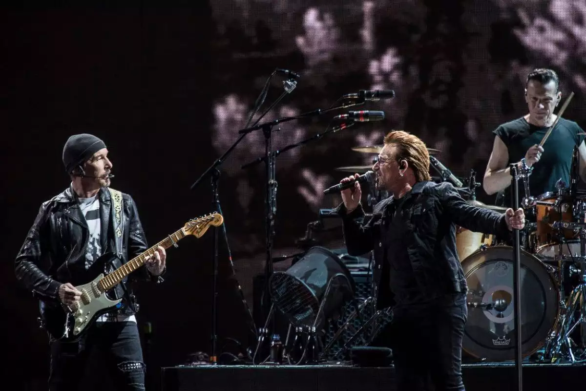 U2