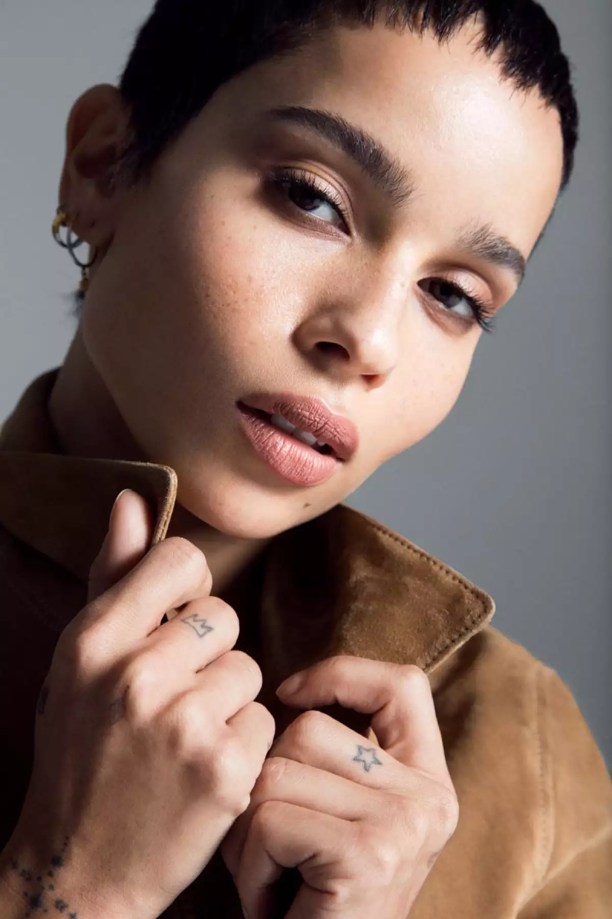 ZOE KRAVITZ FOR BLACK OPIUM ©RORY VAN MILLIGEN