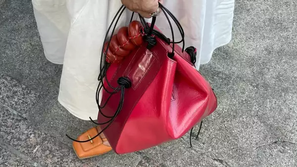BAG.jpg