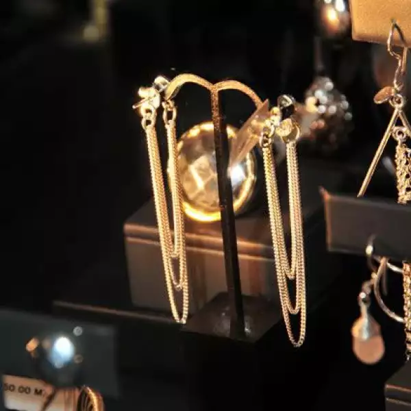 Daniel Espinosa en la boutique Playa del Carmen