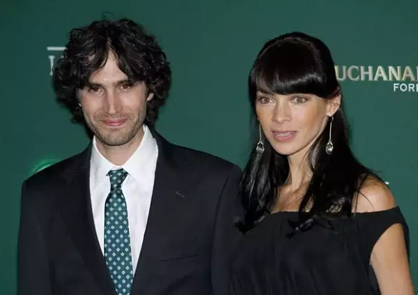 Benny y Celina tiene dos hijos.