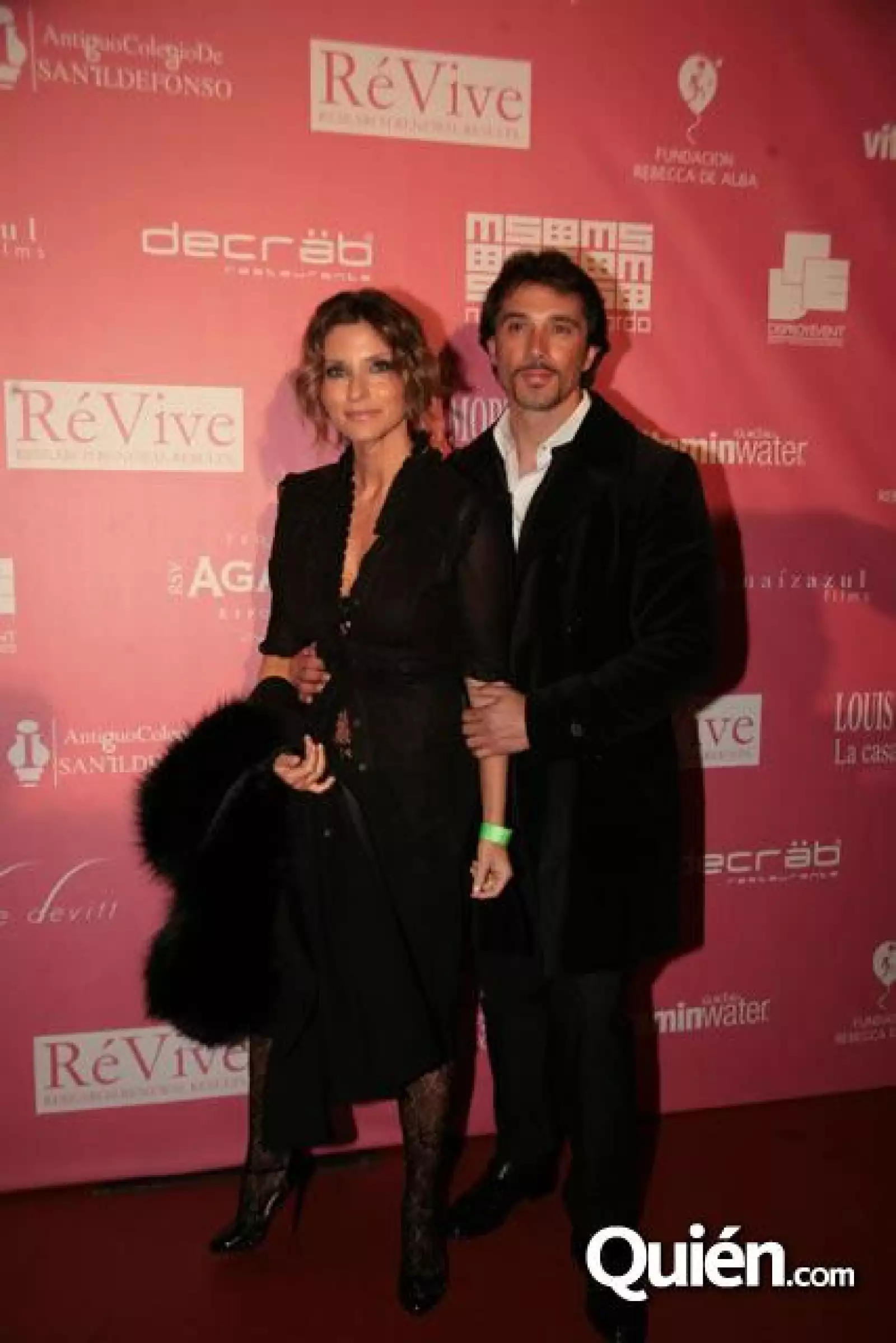 Cajas en subasta revive el arte